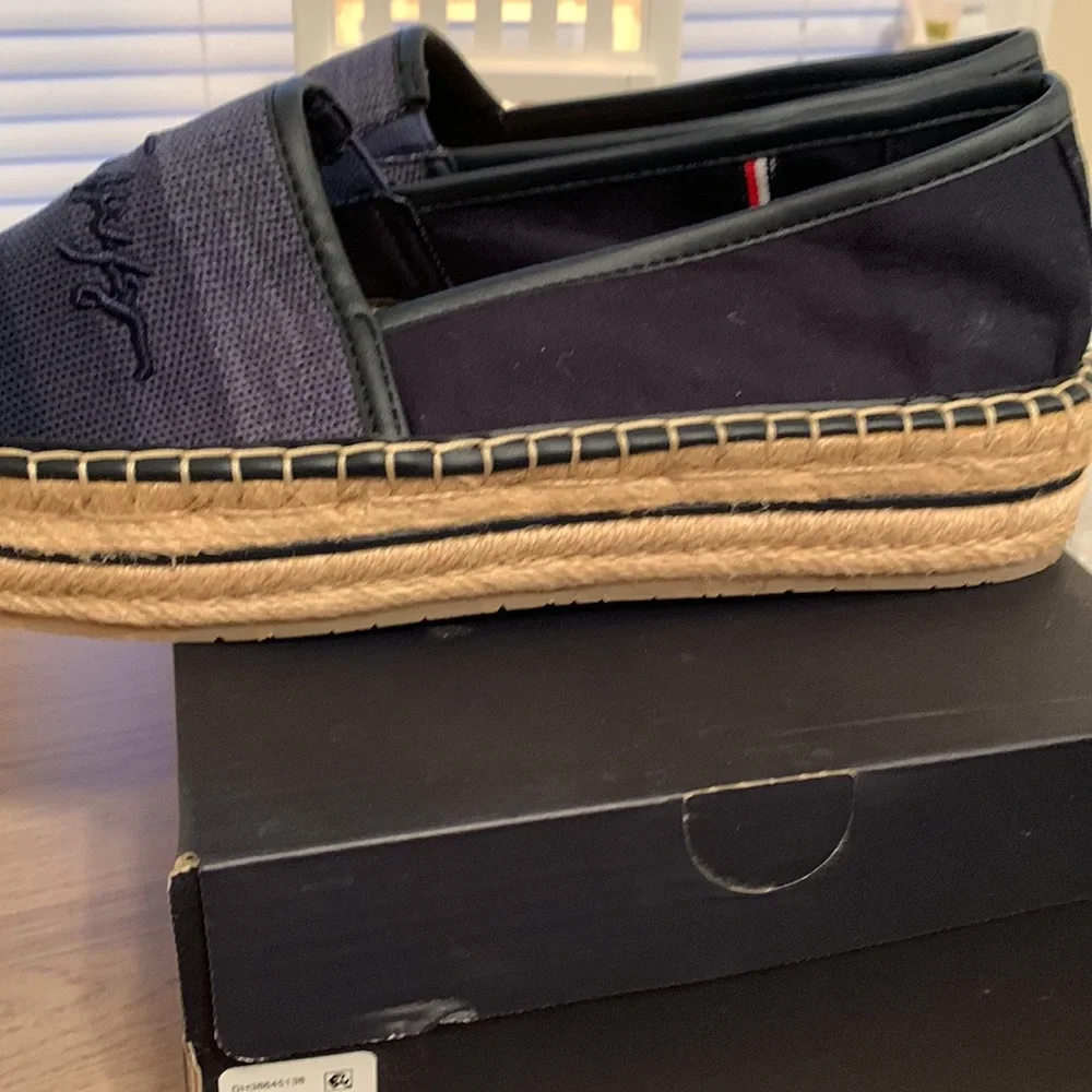 Tommy Hilfiger Navy Platform Espadrilles size 7.5 - Picture 5 of 6